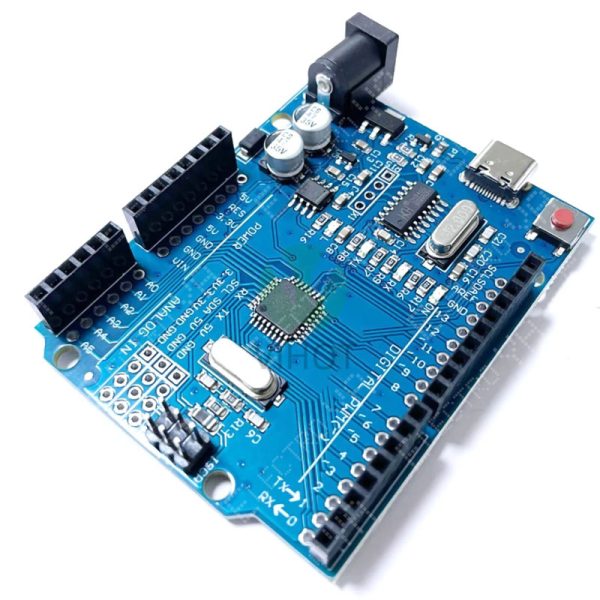 Explora el potencial de tus proyectos de electrónica con la Placa de Desarrollo Uno R3 Atmega328P-U CH340, compatible con Arduino. Conector USB tipo C