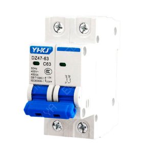 Compra el interruptor automático DZ74 2P 25A para protección confiable contra sobrecargas y cortocircuitos. Fácil instalación y alta fiabilidad. ¡Disponible en Electro YA!